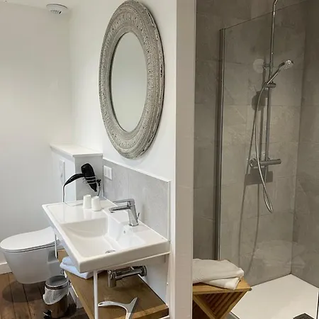 Domaine Des Loches **** בית נופש