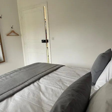 Domaine Des Loches **** בית נופש *